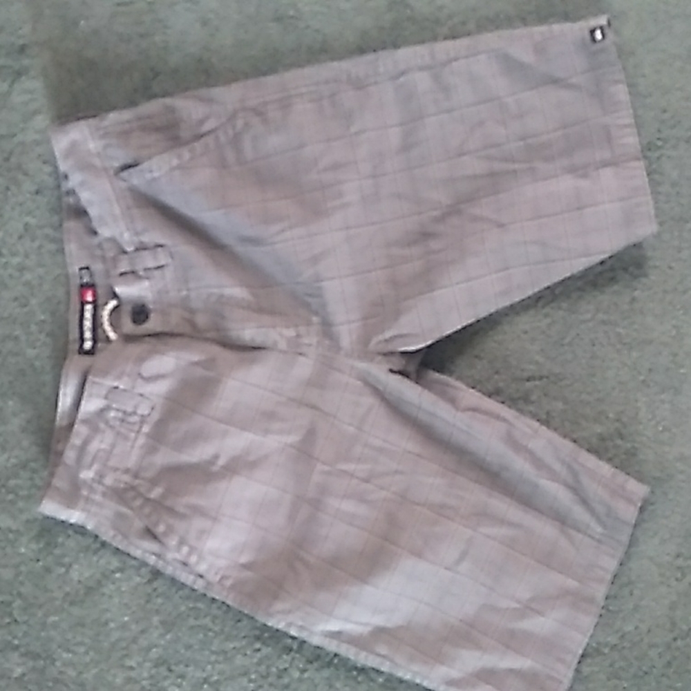 Quicksilver plaid shorts size 30